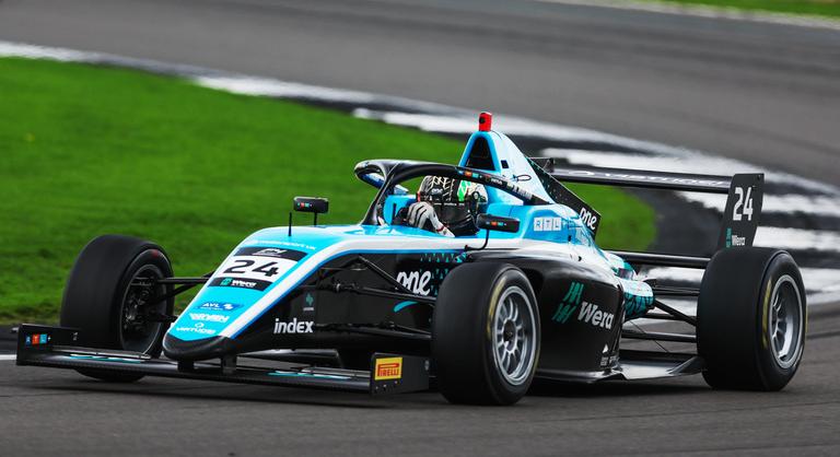 Molnár Martin harmadszor is pole pozícióban, ezúttal Silverstone-ban