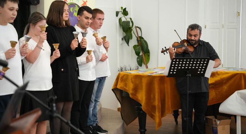 Ovisok játszottak együtt értelmi fogyatékos társaikkal az egri rendezvényen