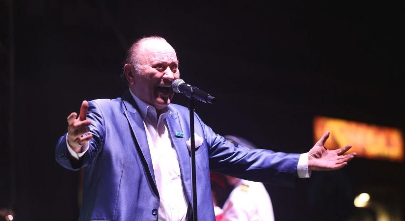 Korda Györgynek nem kellett Balázs Klárira várnia a Villanyrendőrnél - képekkel