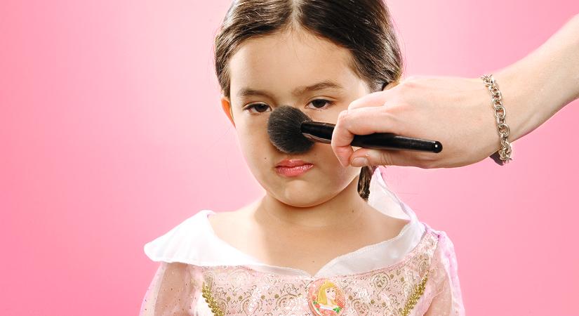 Anyasebek – Lányok a narcisztikus anyák árnyékában