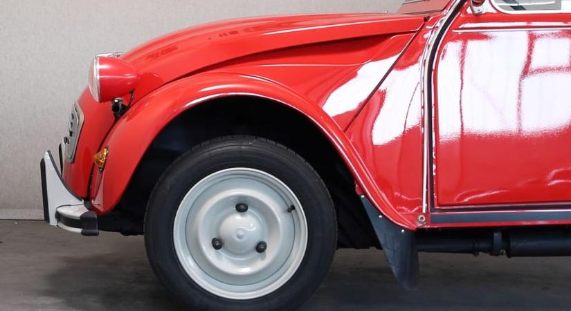 Drága portéka ez a jó öreg, mégis vadonatúj Citroën Kacsa