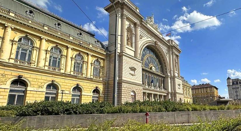 Káosz a MÁV-nál: vasárnap reggel újranyitták volna a Keleti pályaudvart, de ez mégsem sikerült, teljesen átszervezték a vonatközlekedést