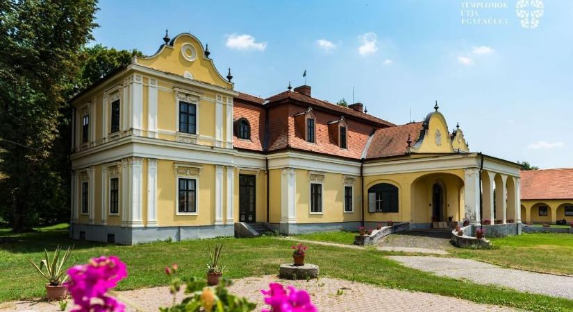 Bűnügy az ódon falak között