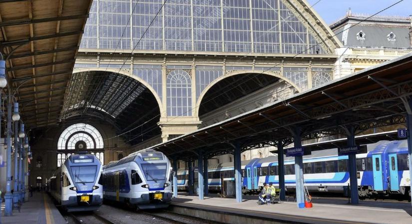 A Keletit nem tudták megnyitni vasárnap reggel - A győri fővonal utasait ez jelentősen érinti