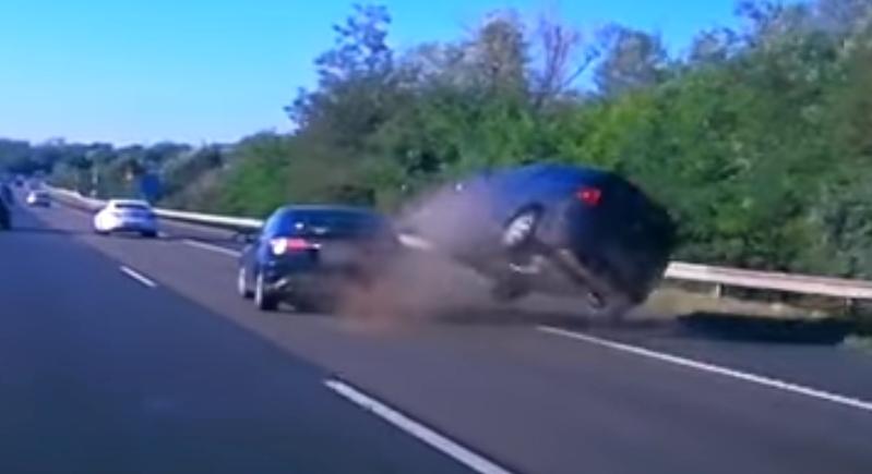 Videón a hatalmas baleset, emiatt bénult meg az M7-es