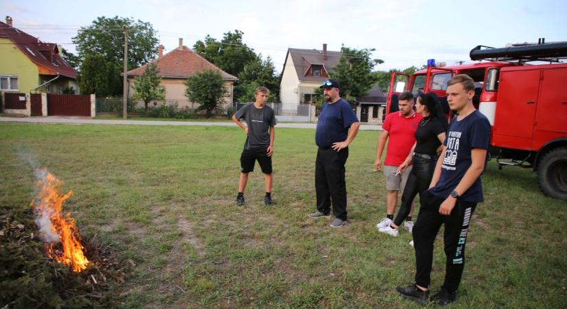 Nem lesz mivel tüzet oltani – Nagy bajban a tűzoltó egyesület!