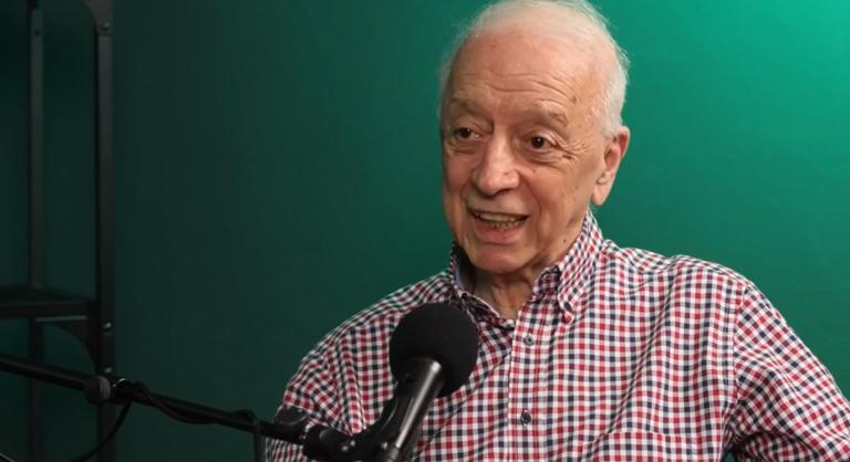 Szirtes Tamás a Ficzere podcastben: A jó színészeknek bokszolóként kell edzeniük a lelküket