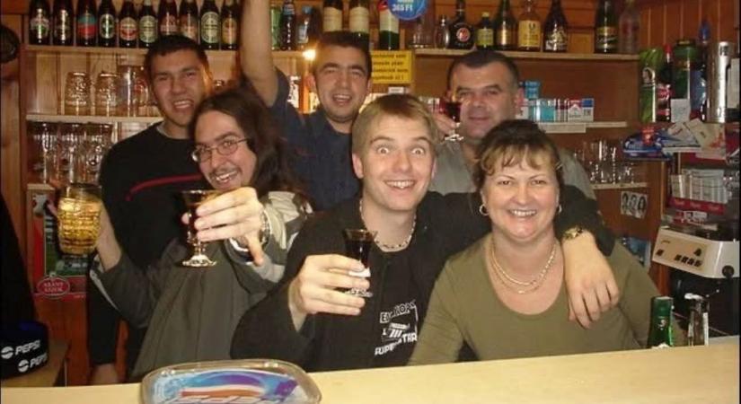 A Márti Borozóra Márti „bácsival” emlékezünk – Megtalálod magad a képeken?