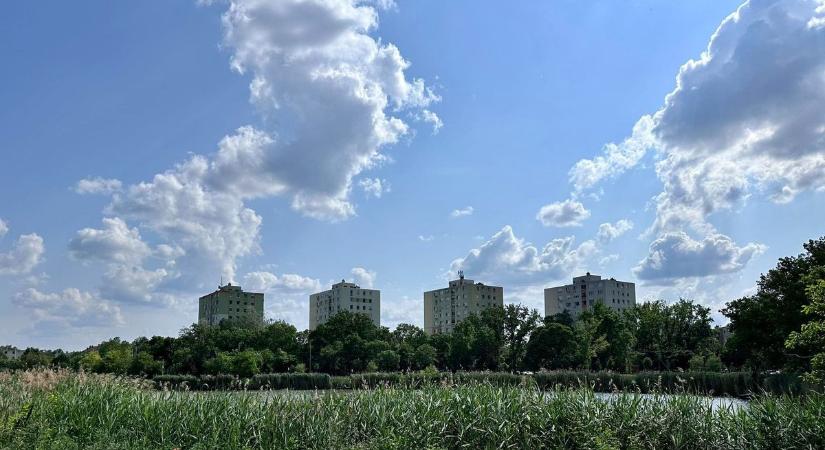 Maradhatnak a napszemüvegek, folytatódik a nyárias meleg