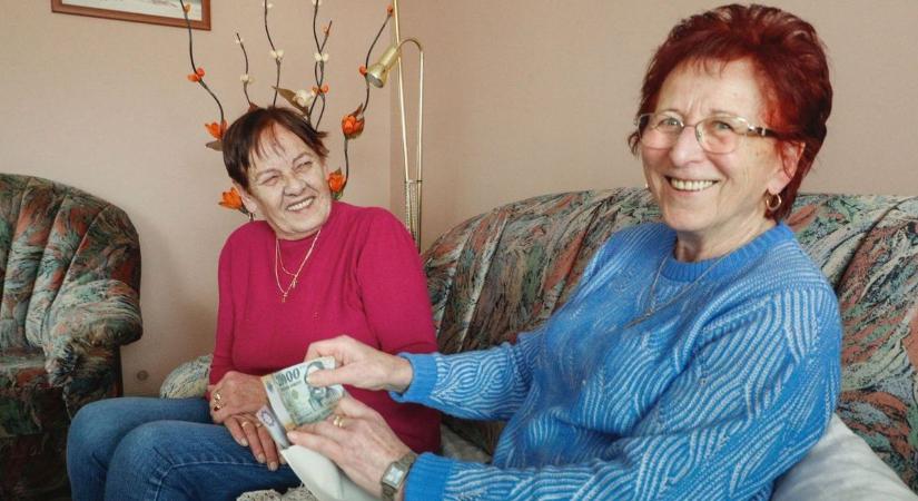 Kevés a szolgálati ideje, de nyugdíjba menne? Mutatjuk, mennyi pénzre számíthat
