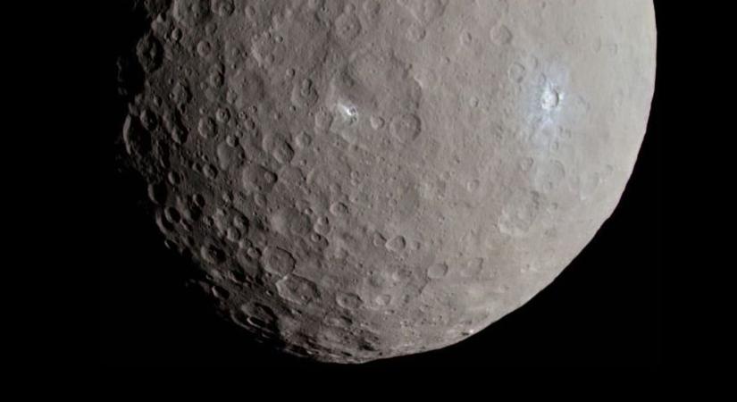 Meghökkentő: titokzatos piramist talált a NASA egy másik bolygón