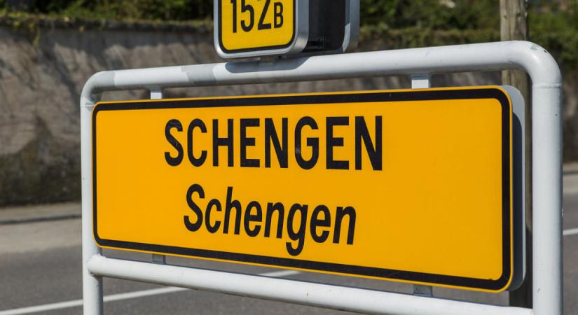 Szétesik a schengeni térség a bevándorlás miatt?