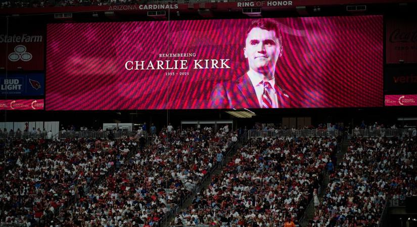 Donald Trump emlékezetes beszédet mondott Charlie Kirk temetésén: „Meggyilkolta őt egy radikalizálódott szörnyeteg”