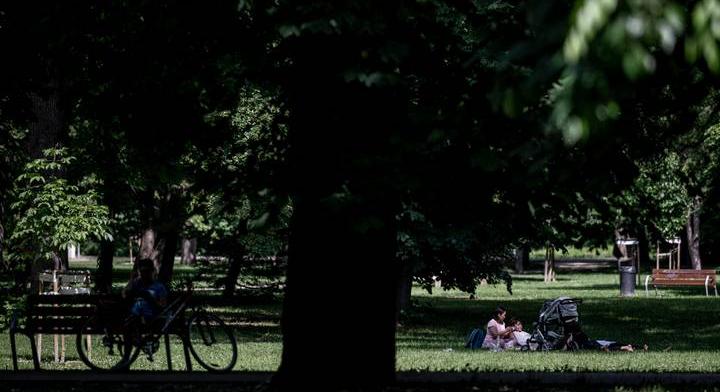 Szokatlan hőmérséklettel kezdődik a hét: eddig marad a strandidő