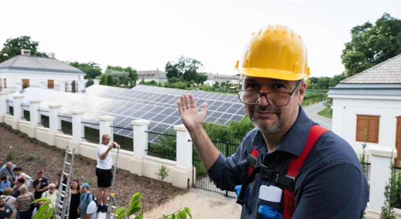Hadházy újabb fotókat közölt Hatvanpusztáról: kétmilliós márvány kád van a mezőgazdasági üzemben