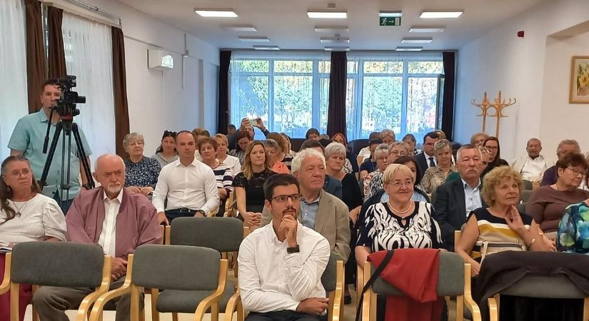 Konferencián emlékeztek meg Karácsony Sándorra