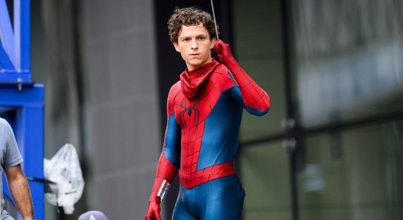 Agyrázkódást szenvedett Tom Holland, szünetel a Pókember 4. forgatása
