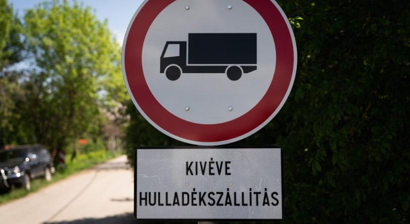 Jön a súlykorlát, nem viszik el a többlethulladékot, változnak a MOHU szemétszállítási szabályai