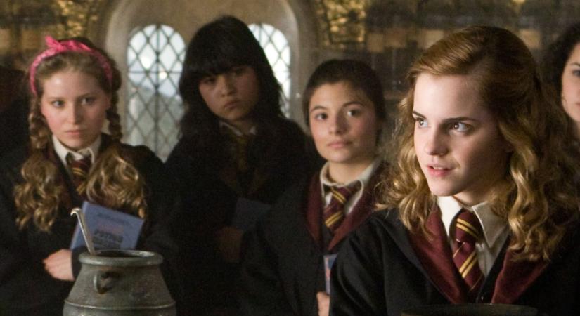 "Megdöbbentő volt számomra" - A Harry Potter-filmek színésznője azt állítja, hogy az OnlyFans-oldala miatt nem hívták meg egy, a filmekhez kapcsolódó eseményre