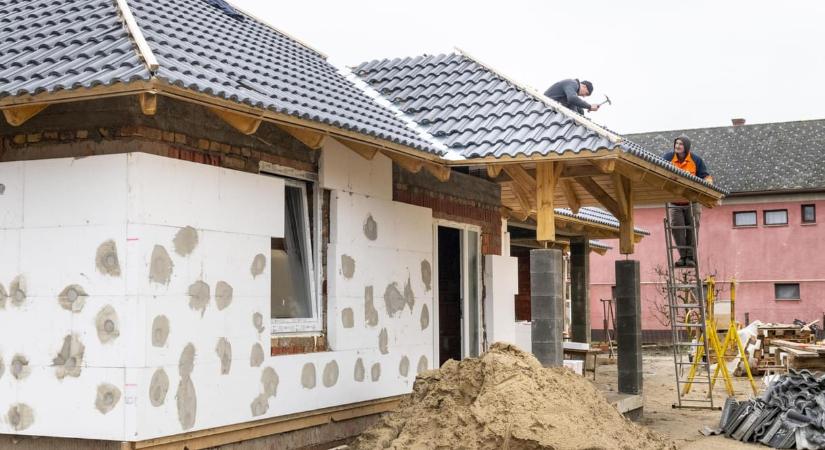 Nagy hír a háztulajdonosoknak: újra jön az ingyen hőszigetelés az EKR-rendszerben