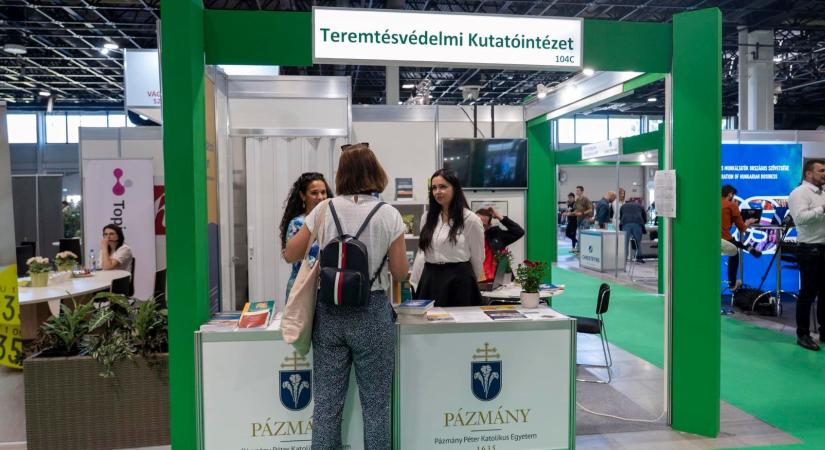 A dékán szerint kompetenciafejlesztést kínáltak a Pázmány renitens oktatóinak