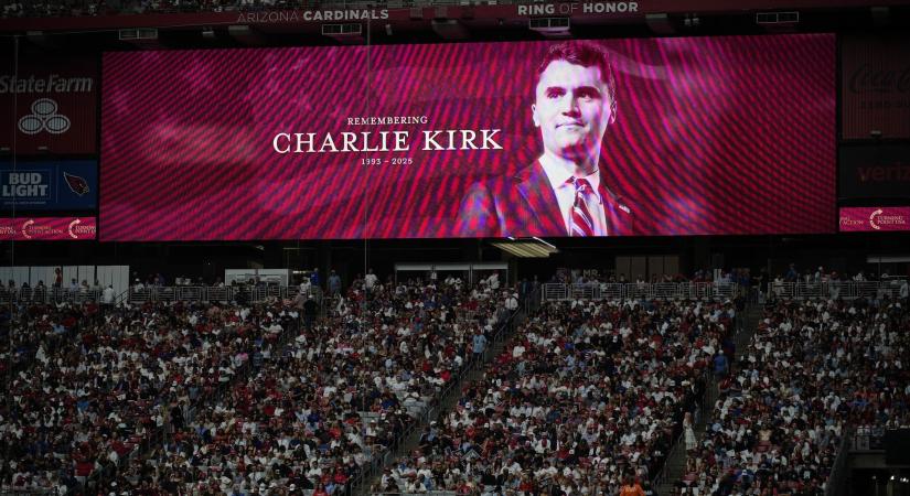 Charlie Kirk özvegye megbocsátott a férje gyilkosának – tízezrek búcsúztatták a merénylet áldozatává vált jobboldali influenszert