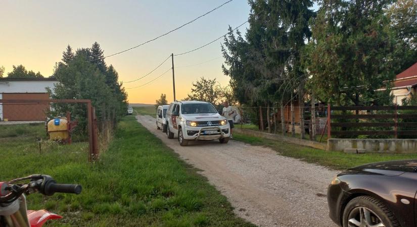 Megtörtént a baj Borsodban, hét kutyával érkeztek mentőcsapatok a helyszínre