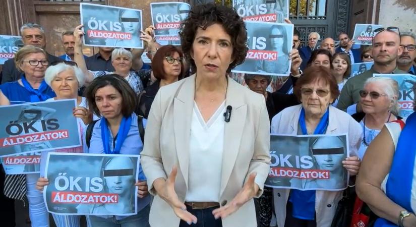 Tovább küzd a DK, hogy kiderüljön, mely állami vezetőknek szállított gyerekeket a volt javítóintézeti igazgató