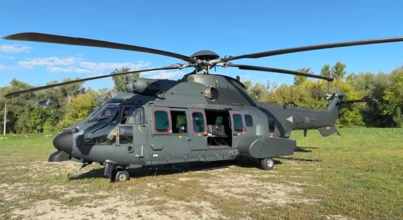 Különleges betekintés a hadgyakorlatba: az ATV exkluzív riportja a honvédség H-225-ös helikopteréből