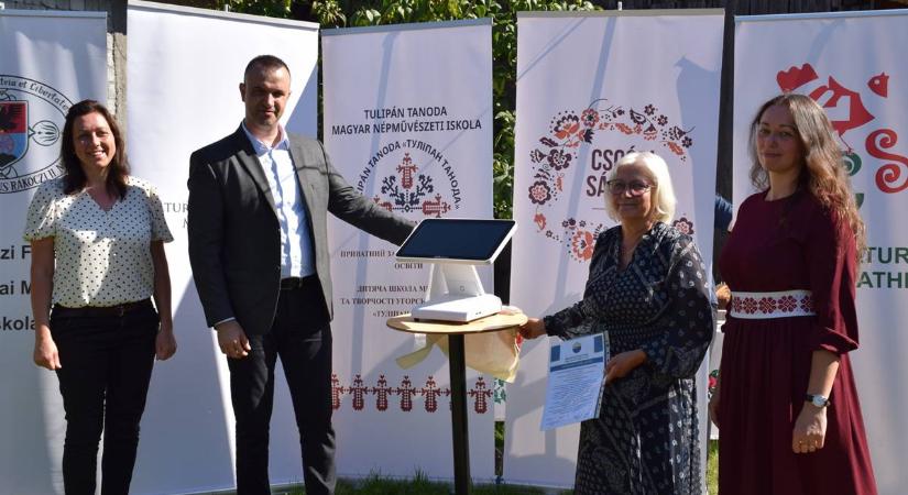 Évadnyitó és Sereglés a Nagyberegi Tájházban - Perdült a szoknya és csordult a must