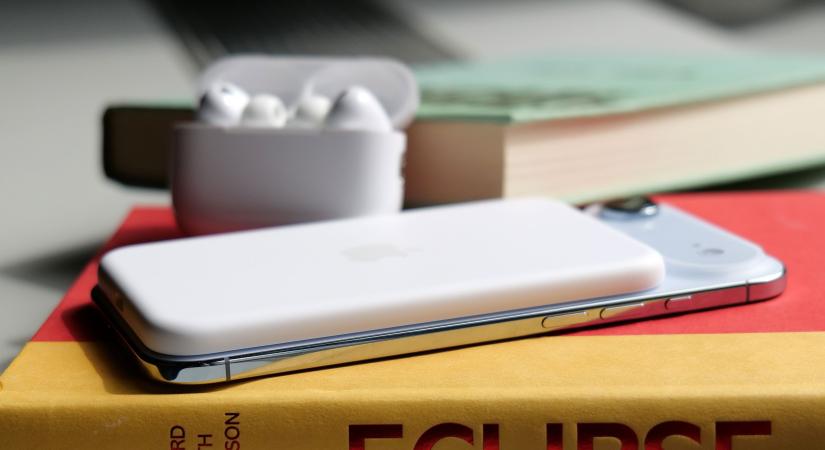 Meglepő akkumulátort rejt az iPhone Air MagSafe töltője