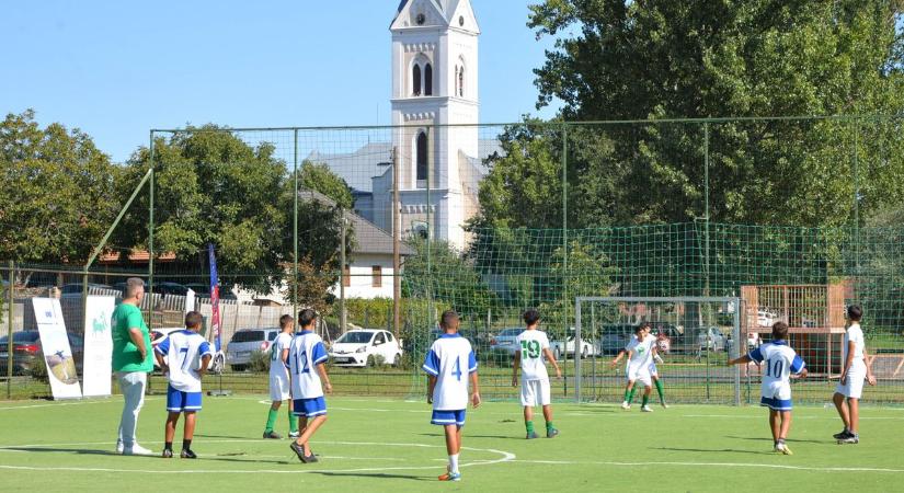 Labdarúgás a szeretet jegyében