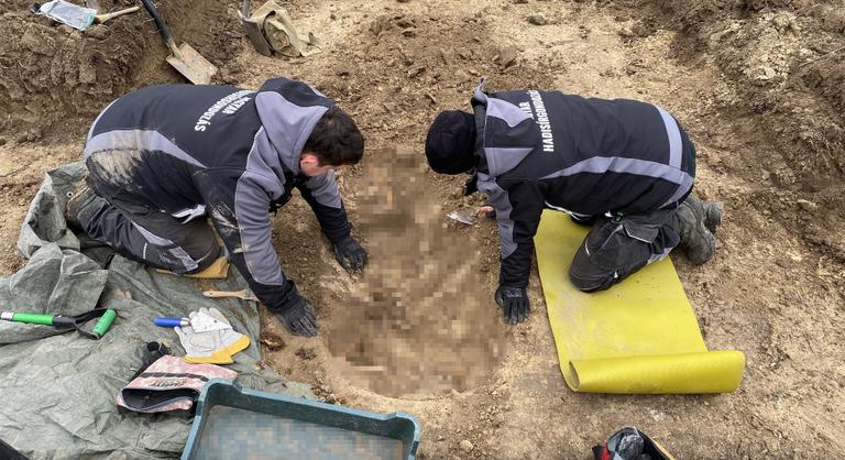 Második világháborúban elesett német katona maradványait tárták fel Kecskeméten