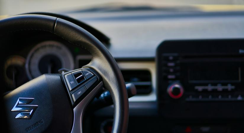 A Suzuki Motor Corporation 22 év után változtat a logóján