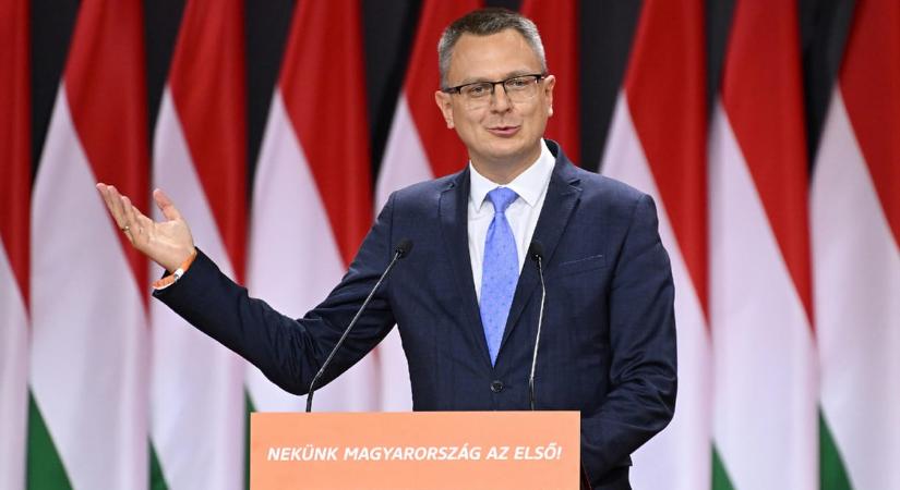 Rétvári: Ha Ruszin-Szendinél többször is volt fegyver gyűlésen, az már bűncselekmény
