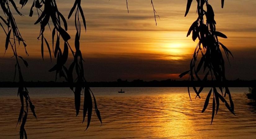 Nyugta nincs, feketemunka van: lecsapott a NAV a Balatonnál és a Velencei-tónál