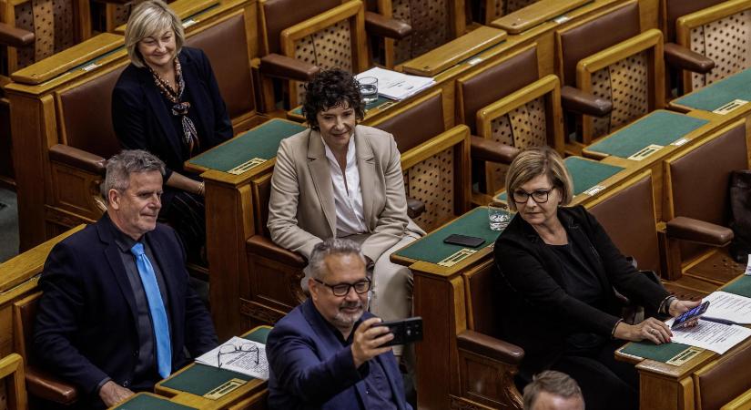 A Demokratikus Koalíció nem szavazza meg a momentumos és a párbeszédes képviselők mentelmi jogának felfüggesztését