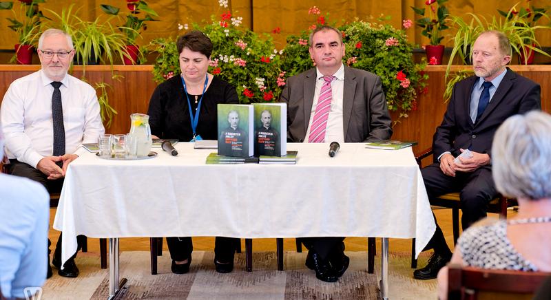 Gyurátz Ferenc, büki születésű evangélikus püspökről jelent meg emlékkötet