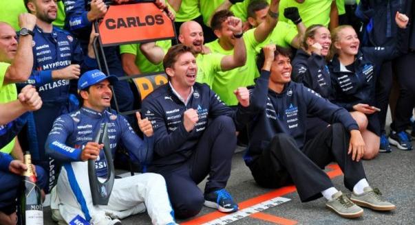 A Williams csapatfőnöke örökre emlékezni fog az azeri dobogóra