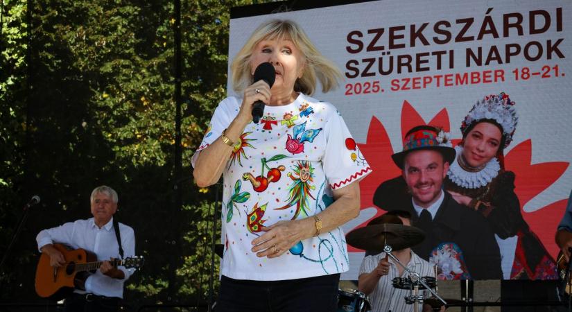 Három generáció énekelte együtt Halász Judittal, hogy csiribiri csiribiri zabszalma (videó)