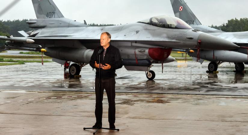 Tusk figyelmeztet: Lengyelország le fogja lőni a légterét sértő tárgyakat