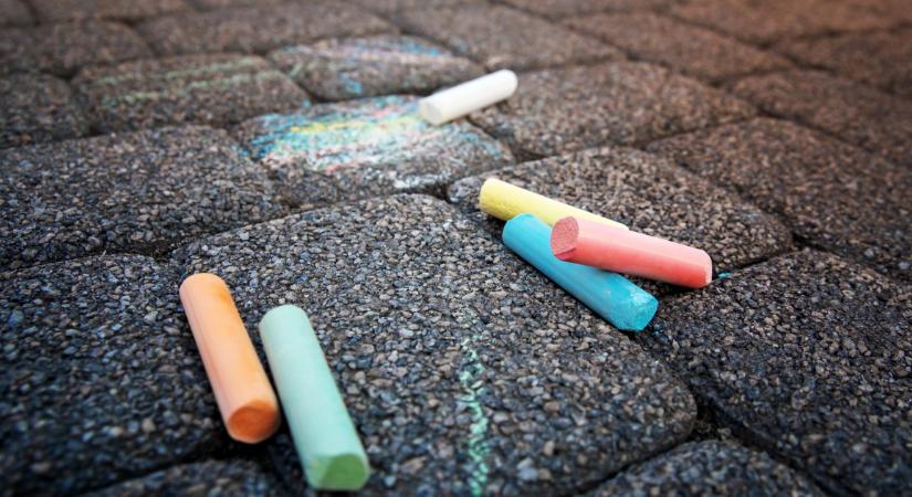 Rakj egy doboz krétát a spájzba – égető problémától szabadít meg
