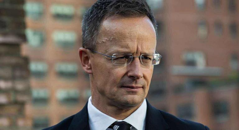 Szijjártó Péter kijelentette: valós harmadik világháborús kockázattal nézünk szembe