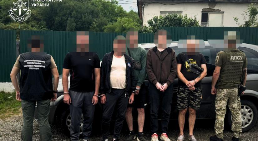 A Beregszászi járásban bíróság elé állítanak egy kárpátaljai férfit, aki 17,7 ezer dollárért csempészett embereket külföldre