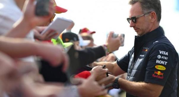 Hétfői hírek: Verstappen még nem adta fel, Horner végleg távozott