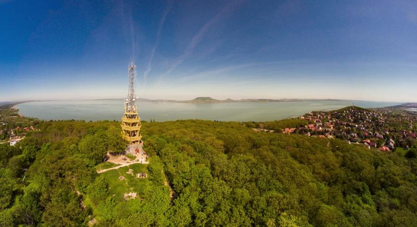 Nagy a baj a Balatonnál - Fonyódon és Zamárdiban zárlatot rendeltek el