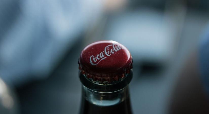 Szakértő felfedte a Coca-Cola logójában rejlő üzenetet, amit az emberek sosem vesznek észre