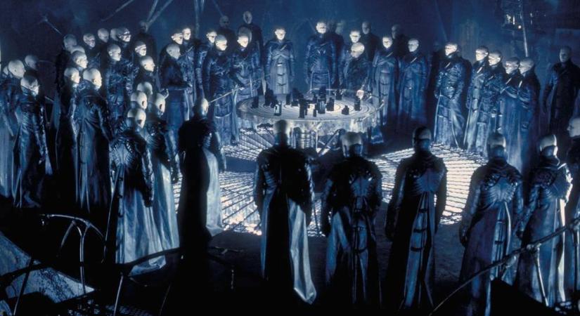 Dark City: Mi rejlik az örök éj leple alatt? (kritika)