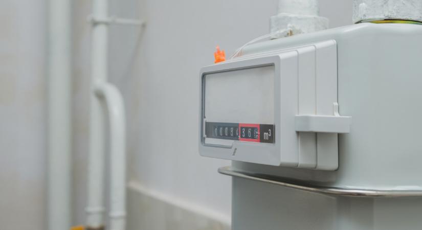 Rengeteg magyar úszik a rezsiadósságban: kevesen tudják, hogy jogosultak erre a kedvezményre