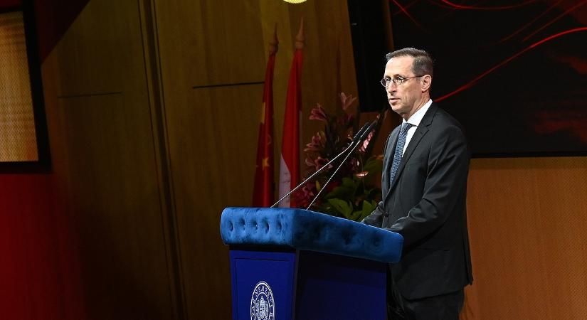 Meglepetés nélküli döntésre készül ma a jegybank
